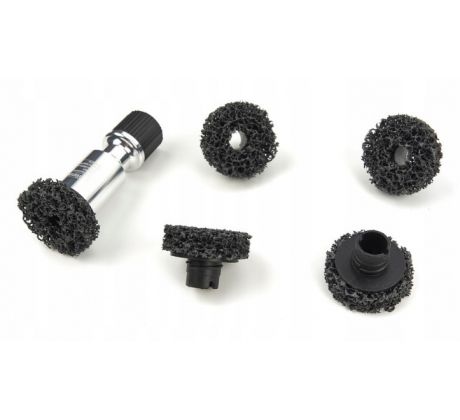 Sada na čistenie čapov a nábojov osobných vozidiel